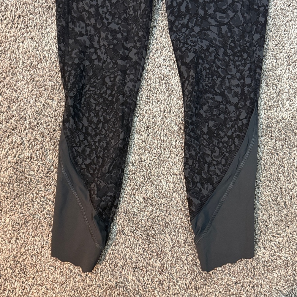 Lululemon Wunder Under High-Rise Crop 23" size 4 - Picture 6 of 10